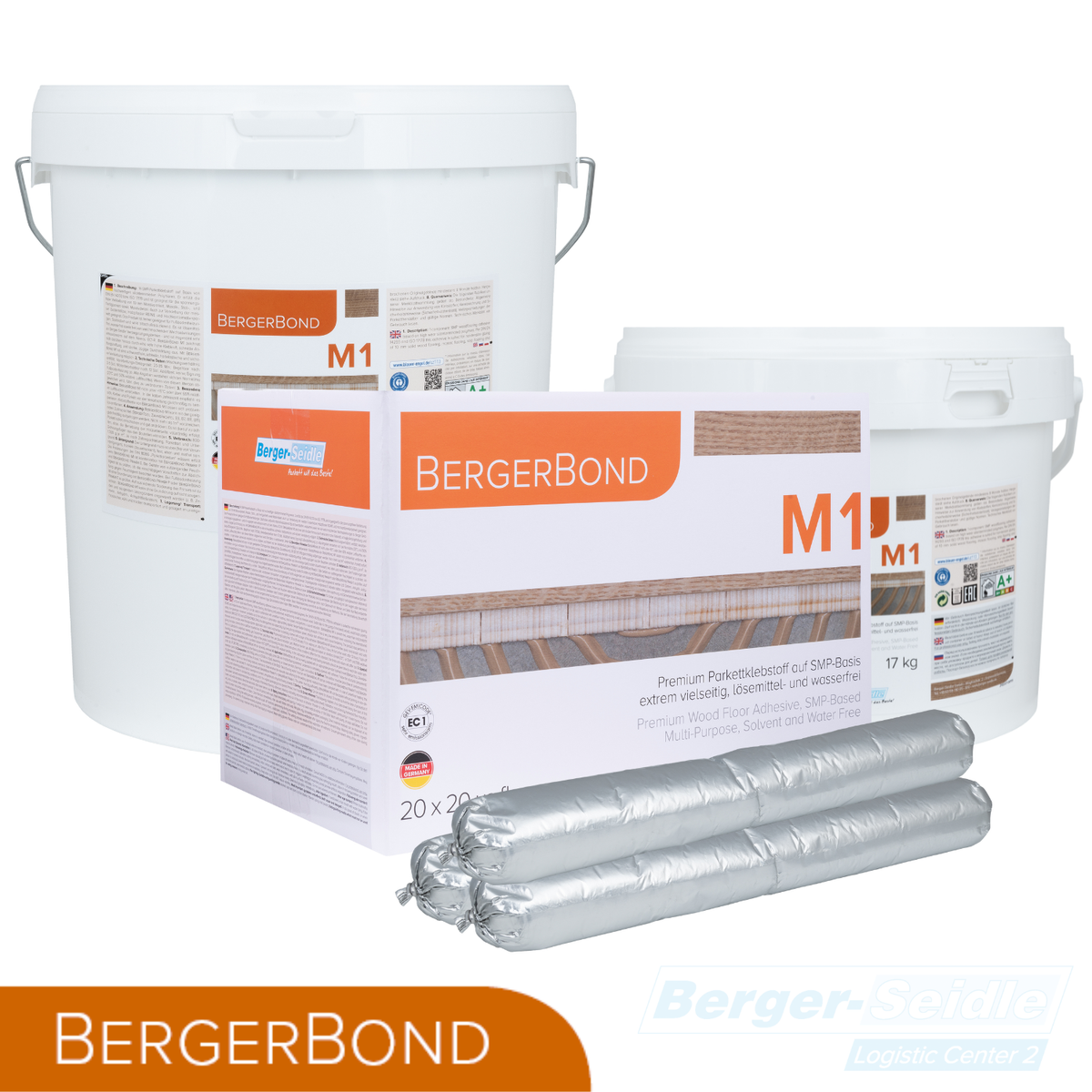 Abgebildet sind drei BergerBond M1 Produktbehälter: ein großer Eimer, ein mittlerer Eimer, ein Karton und drei silberne Folienklebepackungen, die für die Verlegung von Bodenbelägen und Parkett verwendet werden. Alle Verpackungen sind mit einem Branding versehen.