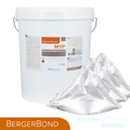 Ein großer weißer Eimer mit der Aufschrift "BergerBond M1P" mit drei silbernen Folienpaketen daneben, vor weißem Hintergrund. In den unteren Ecken sind die Logos "BERGERBOND" und "Berger-Seidle" zu sehen.