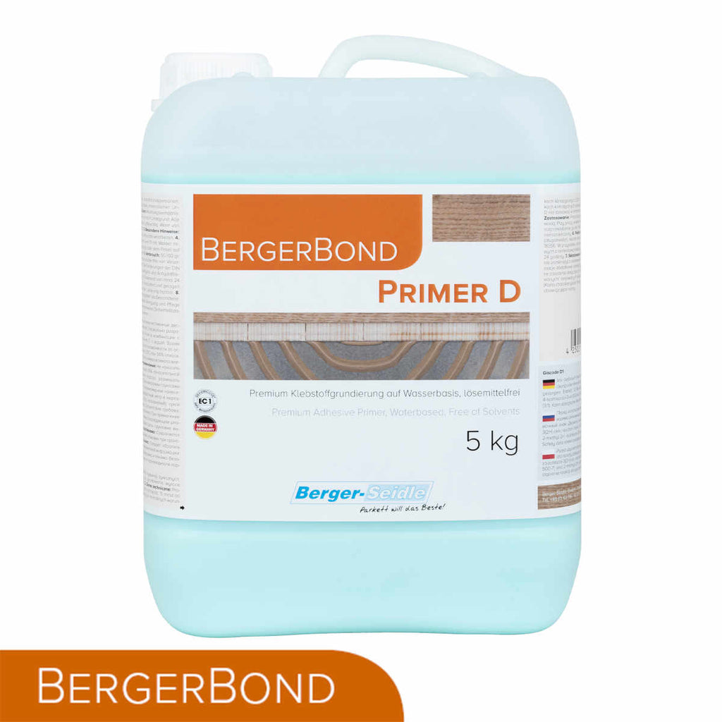Der 5 kg schwere, transparente Behälter von Parkett Grundierung BergerBond Primer D lösungsmittelfreie 1K-Grundierung ist mit einem orange-weißen Etikett mit Produktangaben und einer Holzbodengrafik versehen und wird mit einem weißen Griff und Deckel geliefert.